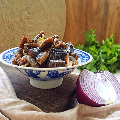 洋葱焖鳝段