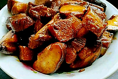 香菇炒肉块