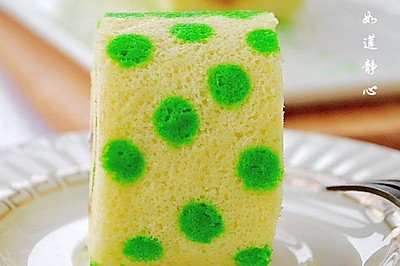 绿色花边蛋糕卷