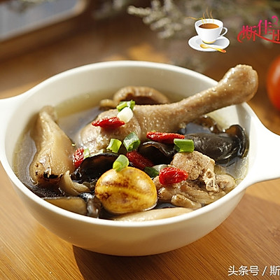 香菇木耳鸡汤