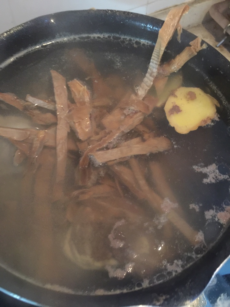 笋干筒骨汤的做法图解5