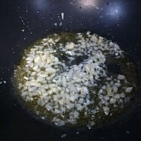 黄油大蒜烩口蘑的做法图解3
