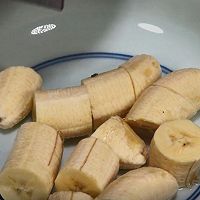香蕉我家孩子最爱这样吃,每次上桌就秒光,营养又解馋,太香了!的做法图解1
