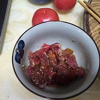 番茄牛肉炒饵块的做法图解1