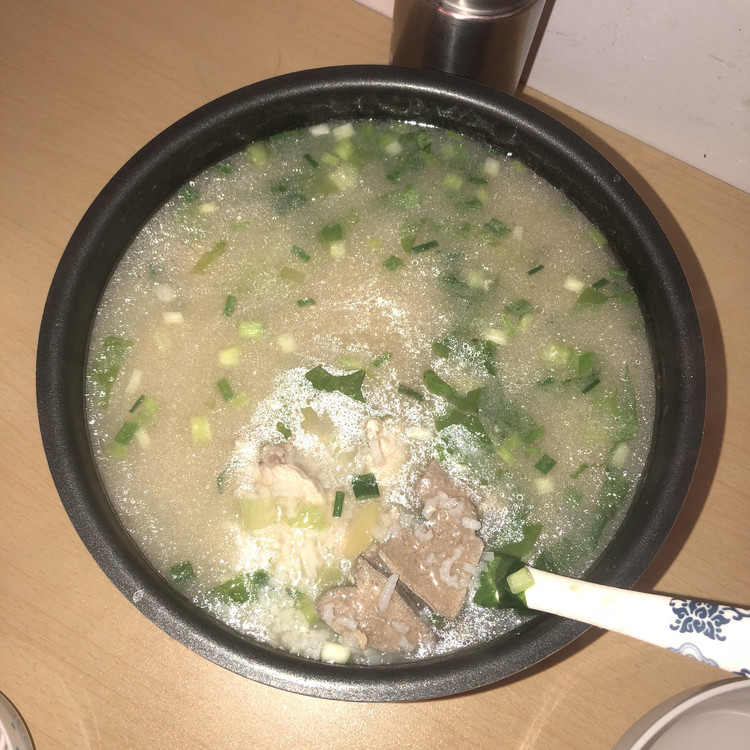 猪肝瘦肉菠菜粥的做法