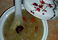 雪燕皂角米银耳汤的做法