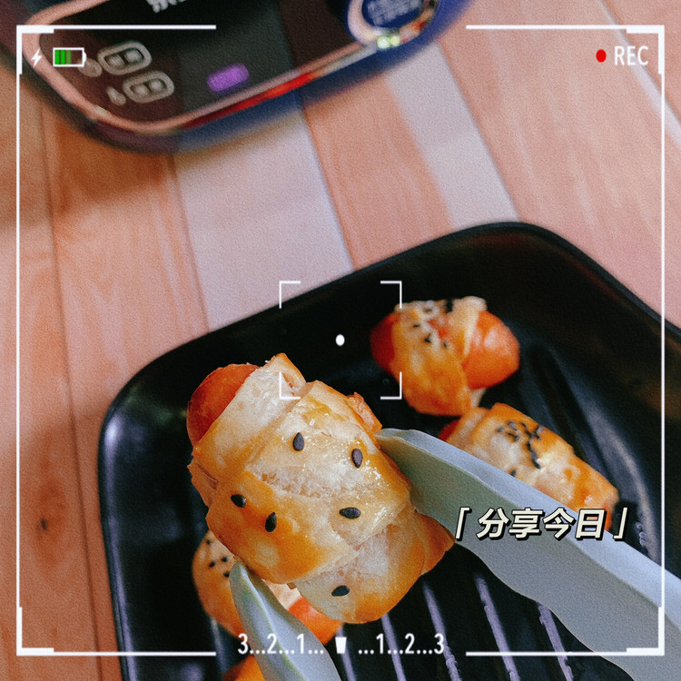 手抓饼卷香肠的做法