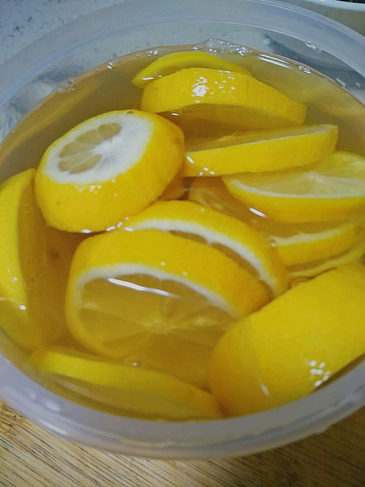百花蜜柠檬水的做法