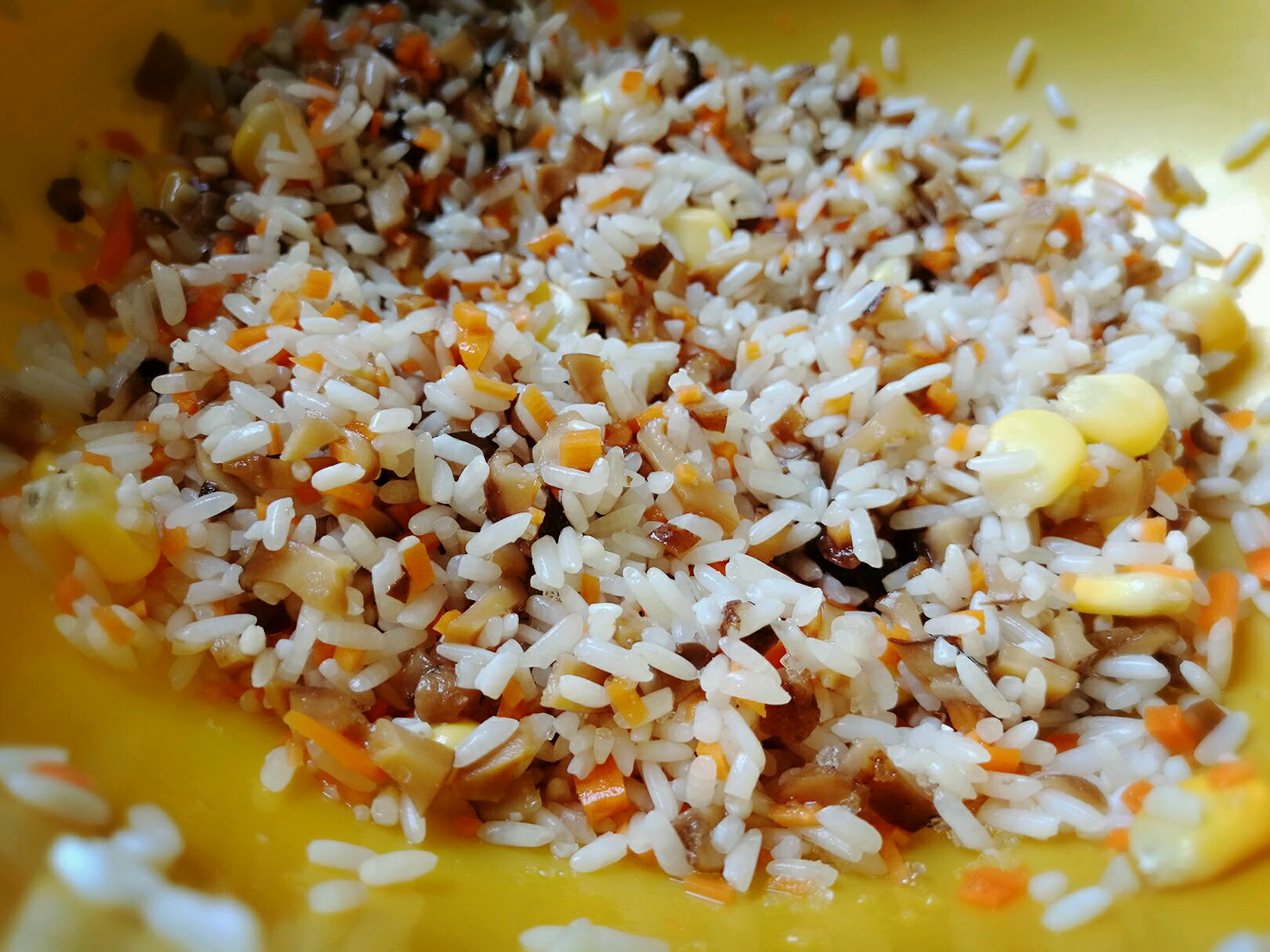 鸭蛋糯米饭怎么做_鸭蛋糯米饭的做法视频_豆果美食