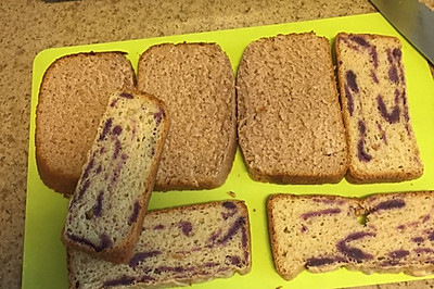 香蕉紫薯面包
