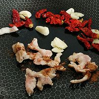 蒜辣豉香油菜肉的做法图解2