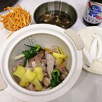 羊肚菌椰子猪肚汤的做法图解8