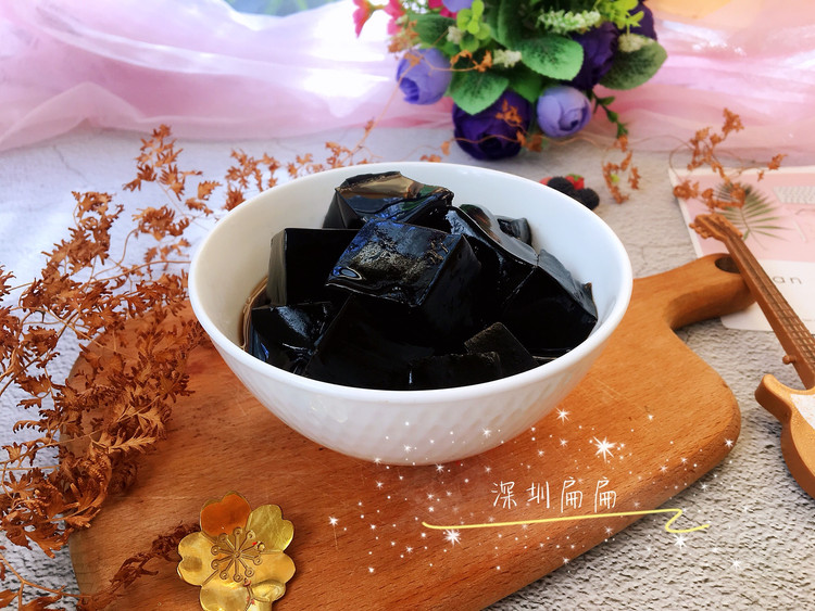 黑凉粉的做法