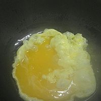 豌豆尖煎蛋汤的做法图解2