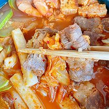 韩式部队锅，热腾腾的一餐！