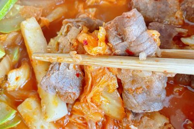 韩式部队锅，热腾腾的一餐！