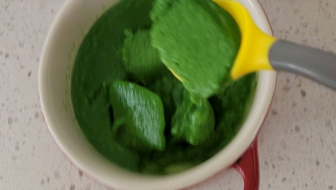 菠菜汁蒸蛋