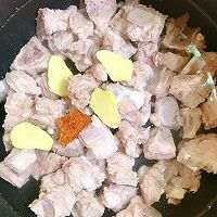 #食在幸福年 总有新花样#紫淮山排骨汤的做法图解5