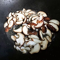 #憋在家里吃什么#小米椒鲜香菇炒菜花的做法图解12