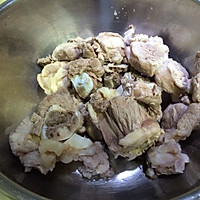 苹果玉米红萝卜汤的做法图解1