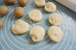 【板栗饼】又是一年板栗飘香时节栗子酥饼 的做法图解10