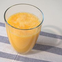 冰凉美味的芒果橙汁的做法图解6