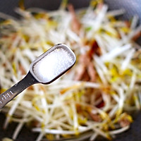 #我们约饭吧#肉丝炒豆芽韭菜的做法图解10
