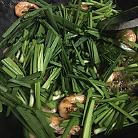 韭菜焖虾的做法图解5