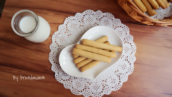 牛奶饼干-爱不停口的磨牙饼干