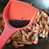 老妈的拿手小菜，销魂河虾圆舞曲：油爆河虾的做法图解5