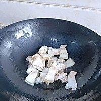 经典家常菜——花菜炒肉的做法图解3