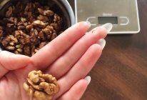 椒盐核桃的做法