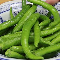 线椒里加一把食盐，这样做超下饭，5斤不够吃的做法图解1