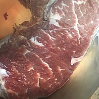 栗子炖牛肉的做法图解1