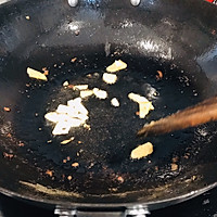 米饭杀手——五花肉干锅茶树菇的做法图解2