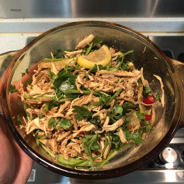 凉拌手撕鸡胸肉的做法