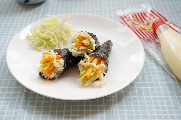 丘比沙拉酱-手卷寿司的做法