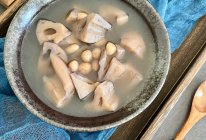 #旅行中的美味#莲藕花生红枣汤的做法