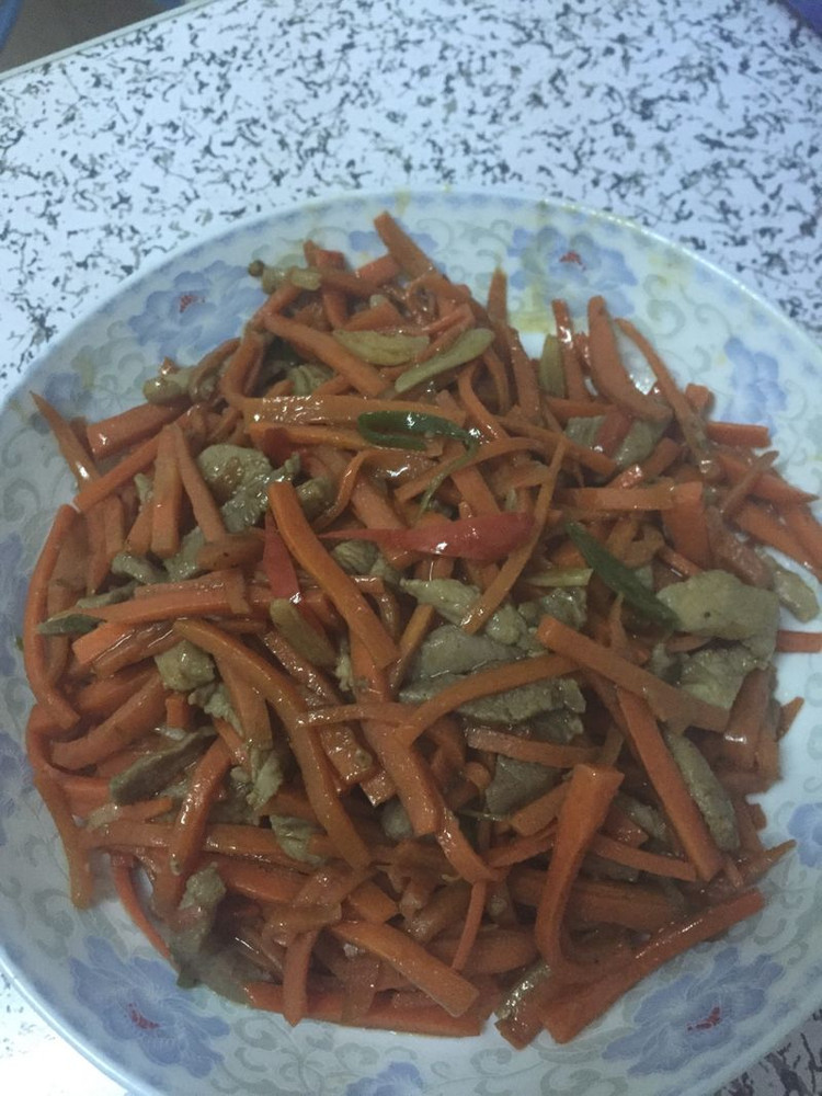 胡萝卜炒肉丝的做法