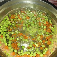 菠萝海鲜焗饭（微波炉版）的做法图解2