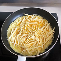 茭白炒蛋的做法图解3