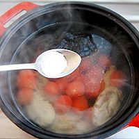 灵芝鸡翅番茄汤的做法图解6