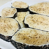 香煎鳕鱼的做法图解3