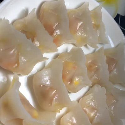 粤菜系水晶虾饺