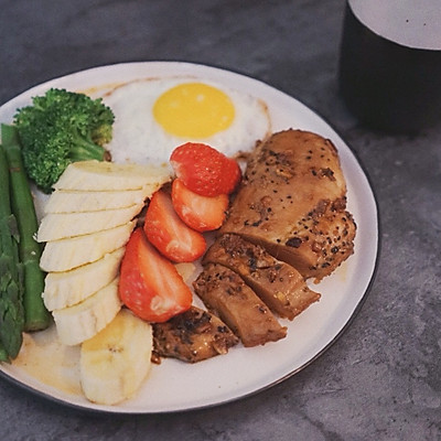 销魂早餐－蒜香鸡胸肉