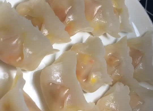 粤菜系水晶虾饺
