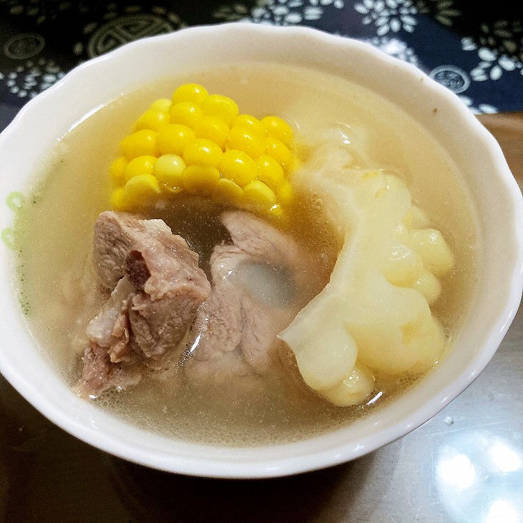 苦瓜排骨玉米汤的做法