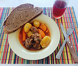 葡国家常菜——火鸡杂炖的做法