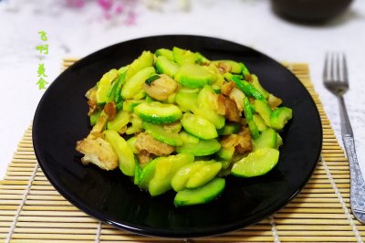 西葫芦炒肉片