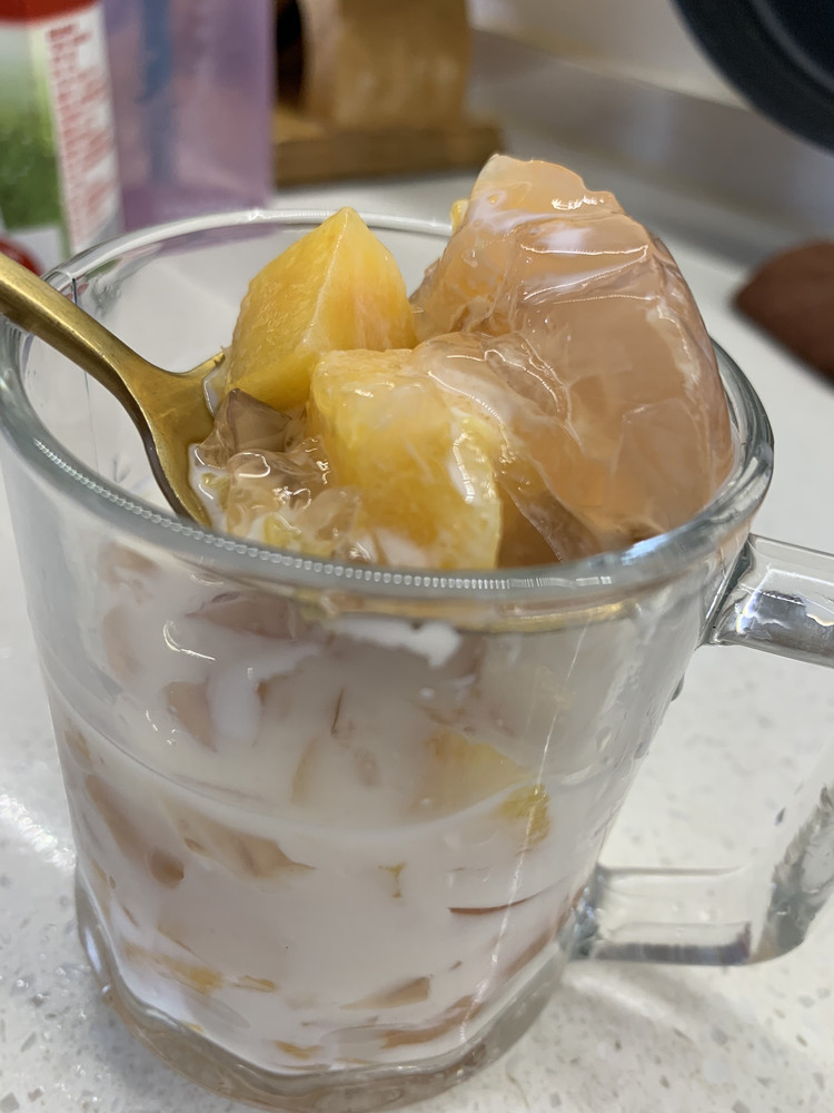 油桃绿茶冰凉粉的做法
